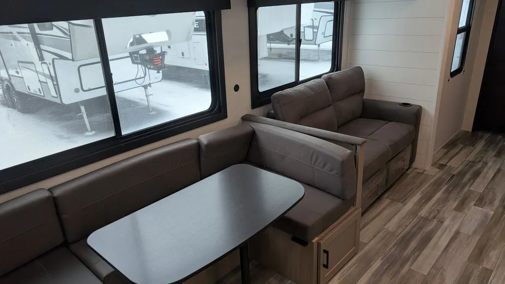 2026 Jayco Jay Flight 295TBS - Photo 4