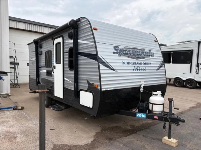 2017 Keystone RV Summerland Mini 1800BH - Main photo