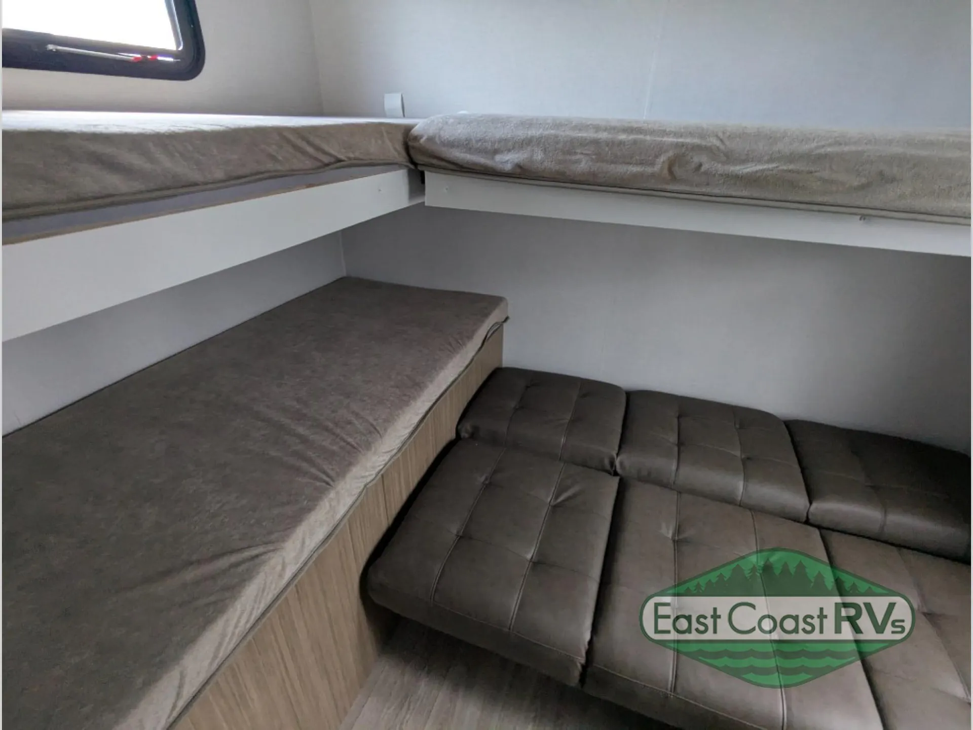 2027 Forest River RV Wildwood X-Lite 273QBXL - Photo 3