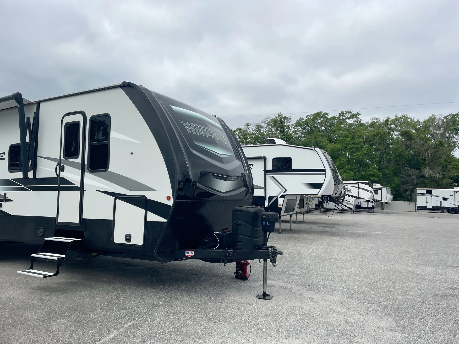 2021 Winnebago Voyage 3033BH - Photo 2