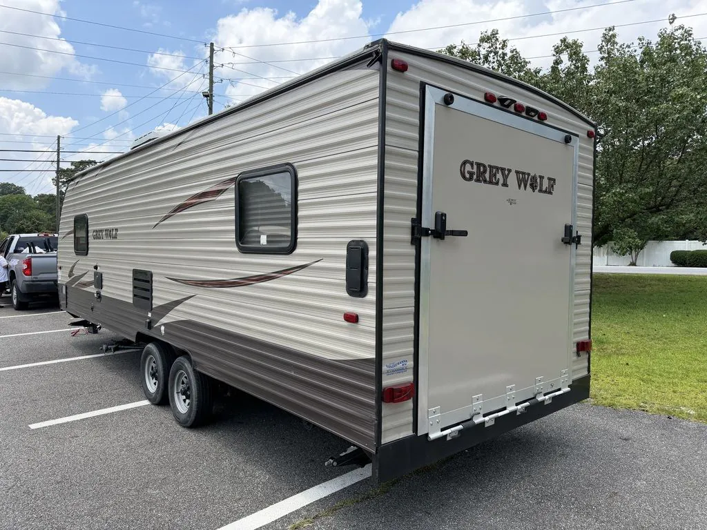 2016 Forest River Cherokee Grey Wolf 22RR — Photo 6