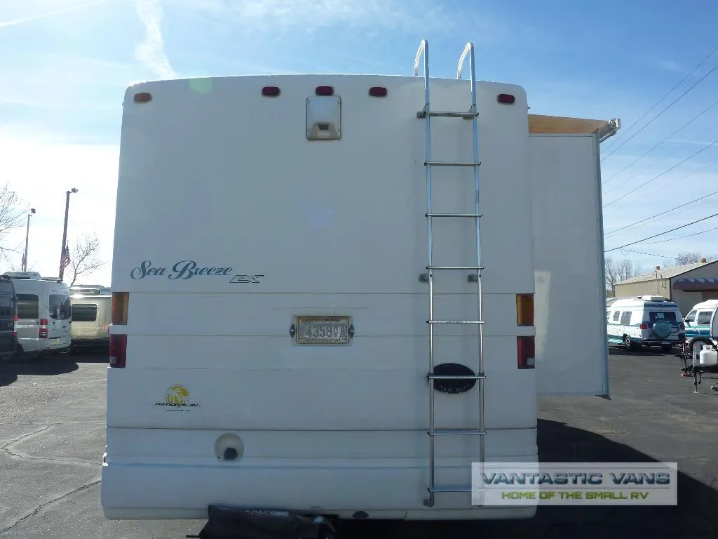 2002 National RV SEABREEZE 8311LX - Photo 4