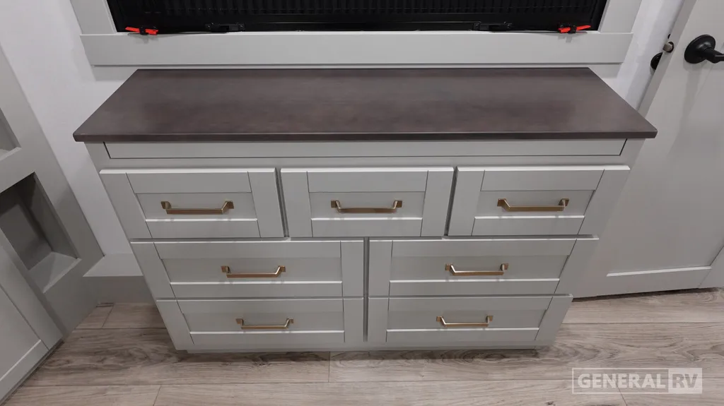2026 Brinkley Model Z 3610, Photos photo 15