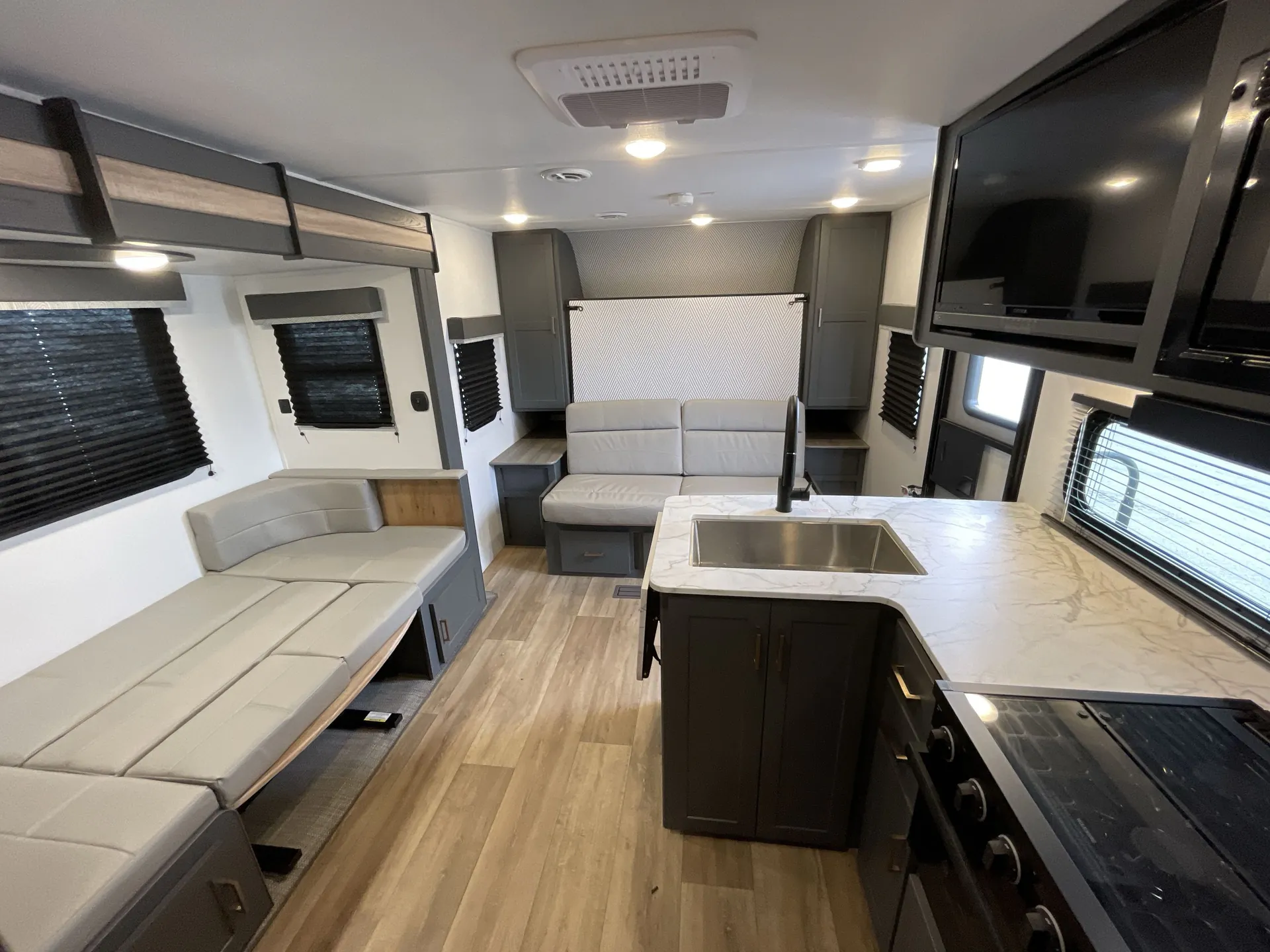 2024 Keystone Bullet Crossfire 1890RB — living area main