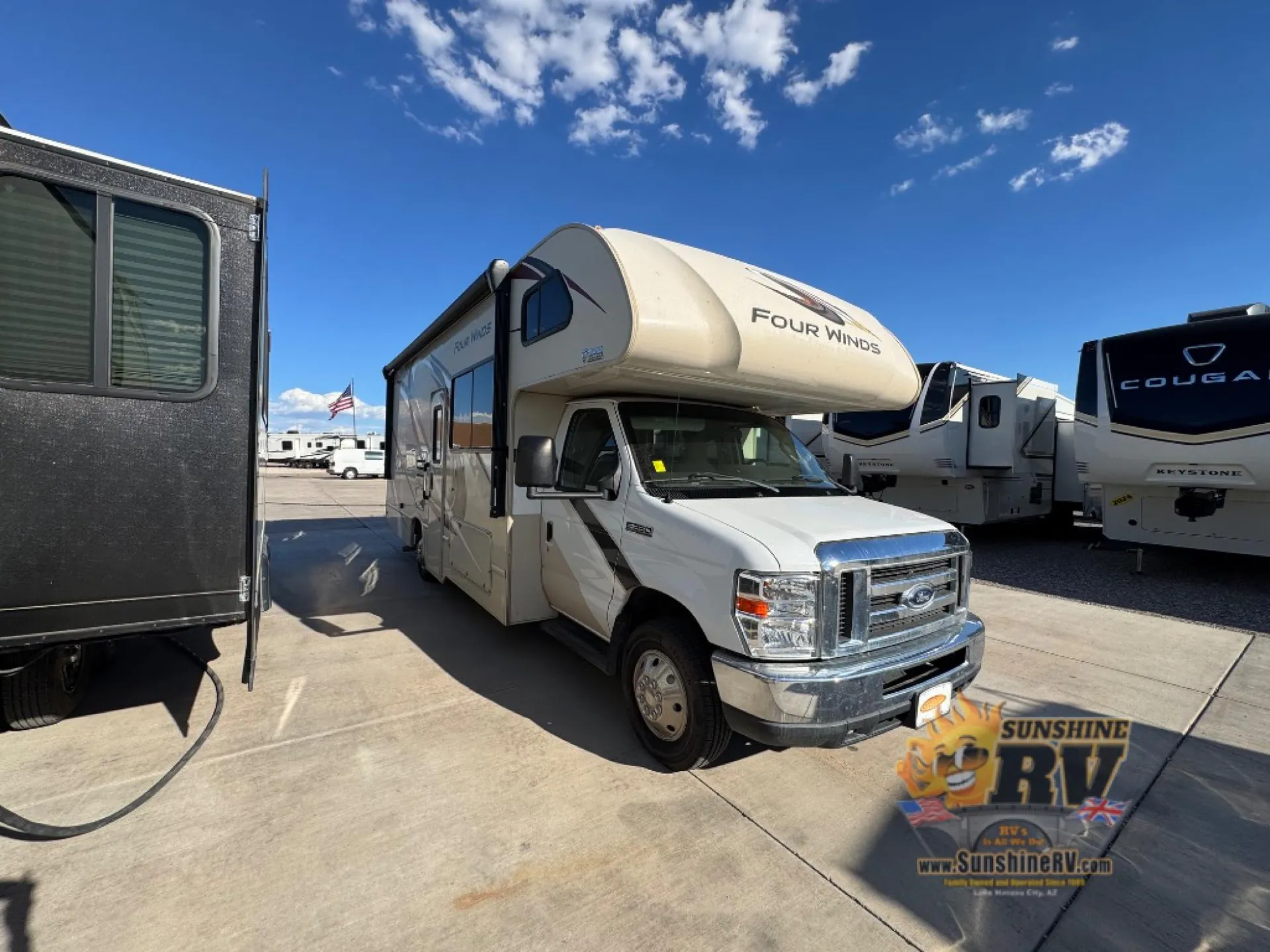 2020 Thor Motor Coach Four Winds 26B - Photo 2