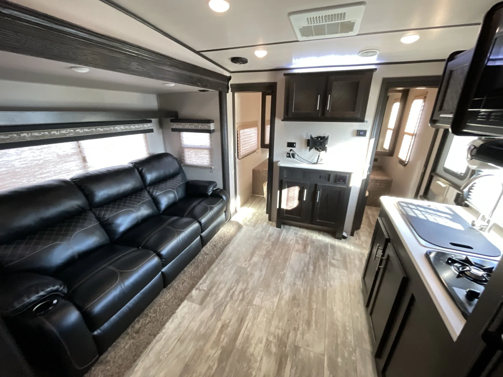 2019 Forest River XLR Hyperlite 29HFS — living area main
