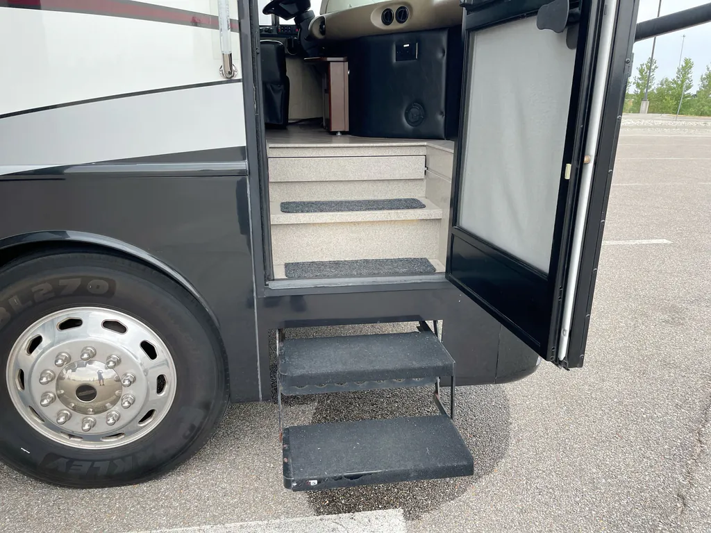 2017 Fleetwood Pace Arrow LXE 38F, Photos photo 37
