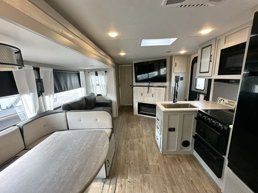 2023 Forest River Vibe 32BH, Photos photo 3