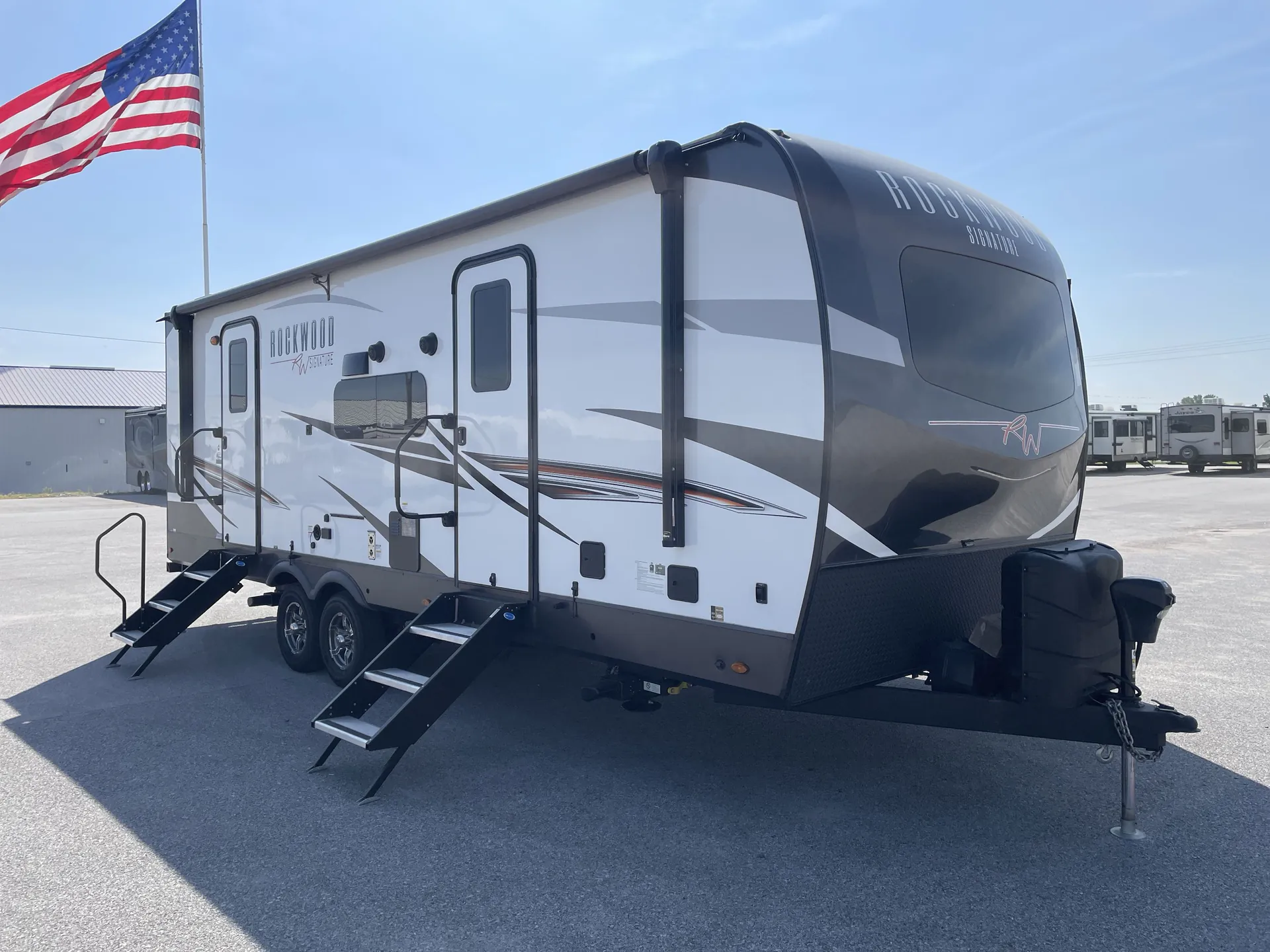 2022 Forest River Rockwood Signature 8262RBS - Photo 2