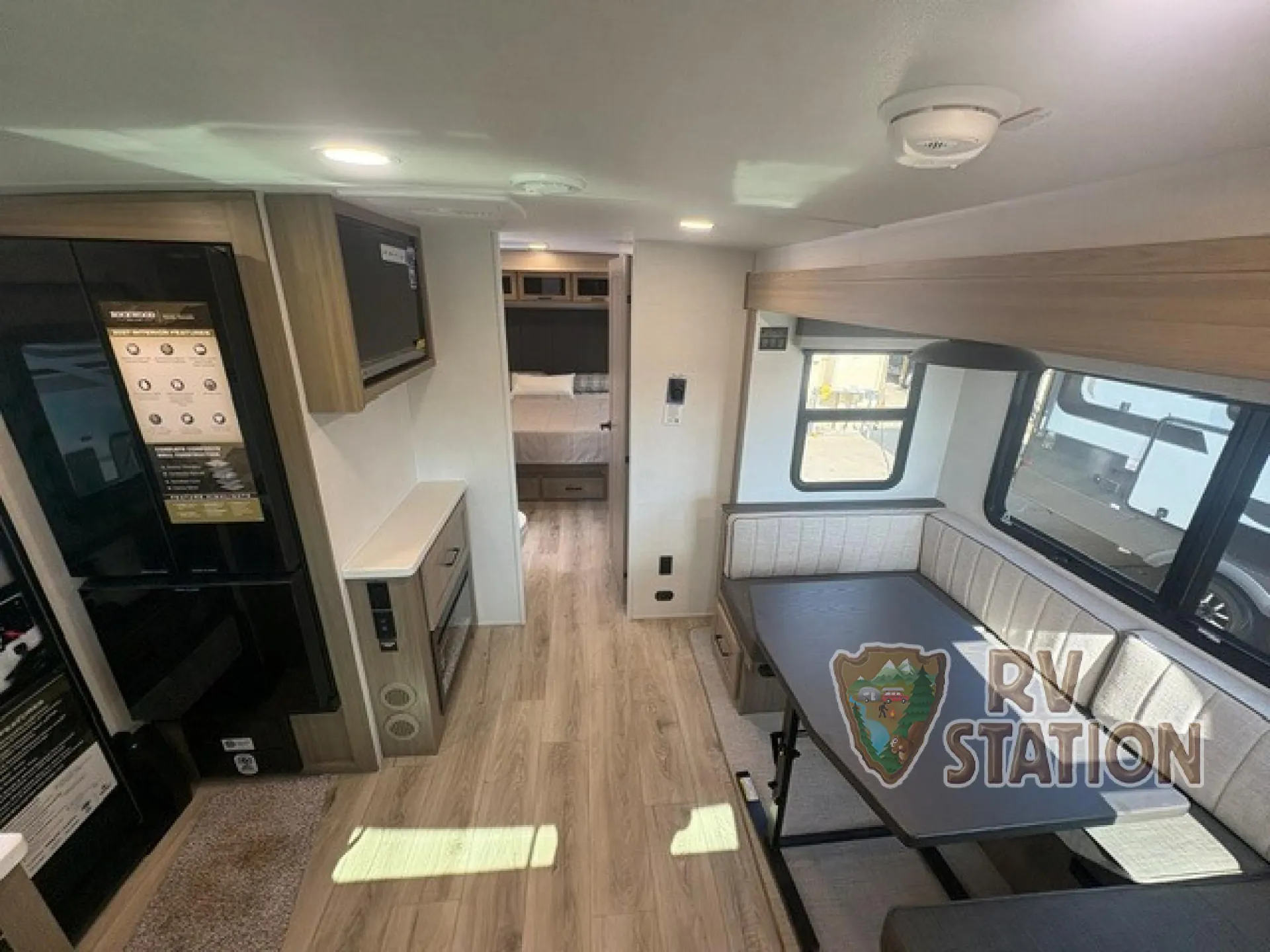 2027 Forest River Rockwood Mini Lite 2506FK — Photo 7