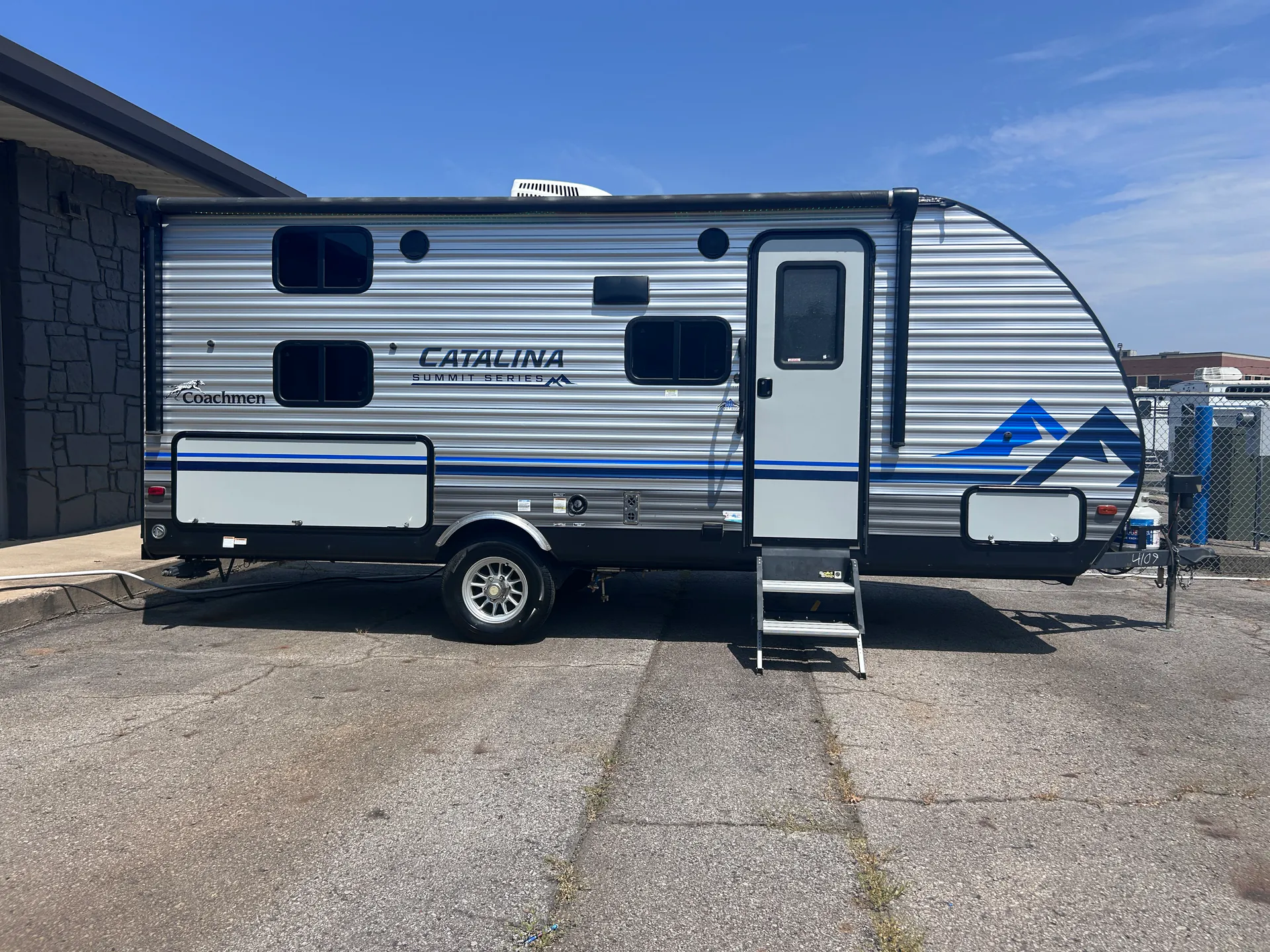 2022 Coachmen Catalina Summit 184BHS - Photo 3