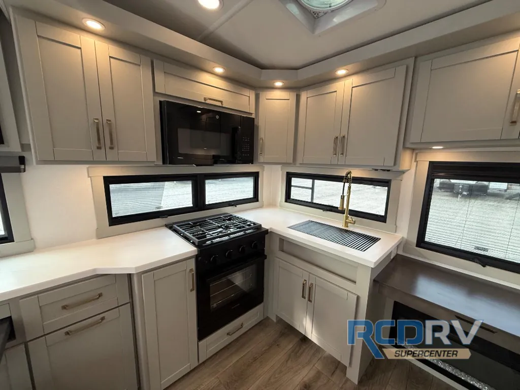 2025 Brinkley Model Z 2680, Photos photo 6