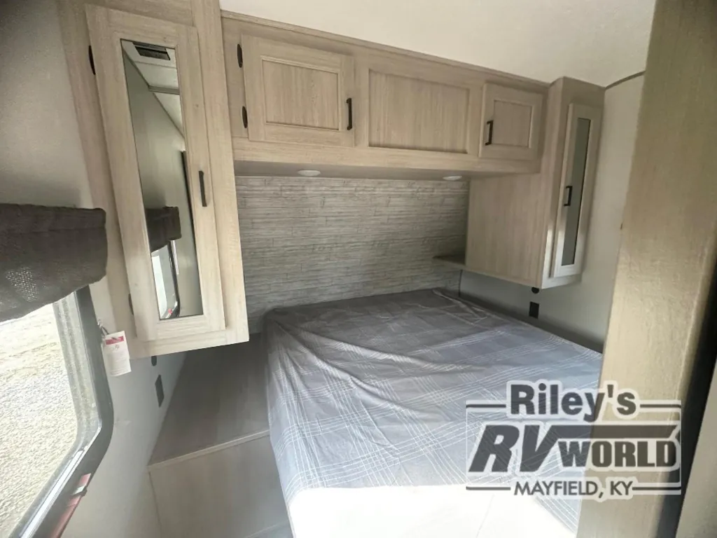 2026 Coachmen Catalina Legacy Edition 273DBHCK, Photos photo 28