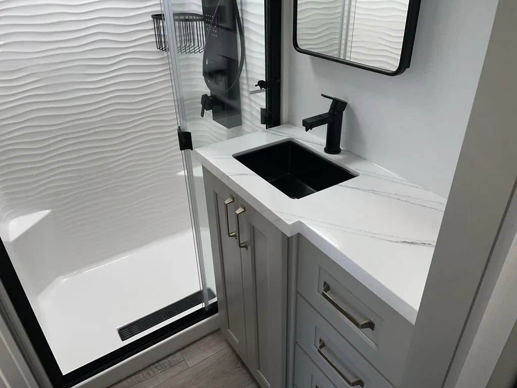 2026 Brinkley Model G 4150, Photos photo 18