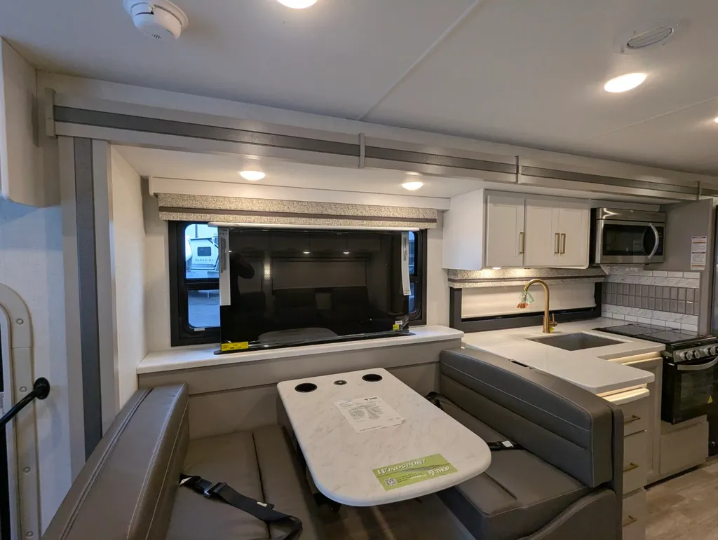 2026 Thor Motor Coach Windsport 36H, Photos photo 14
