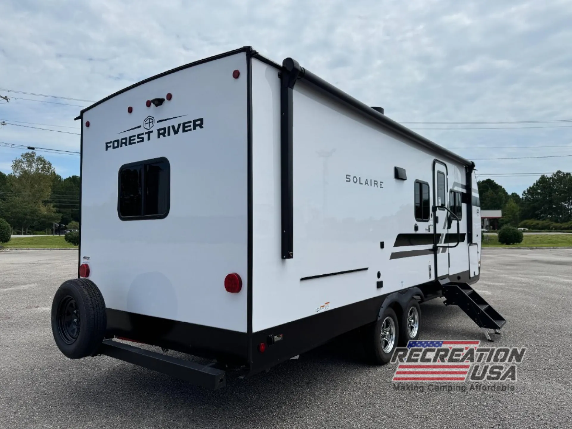 2027 Forest River Solaire 2420RBS — Photo 6