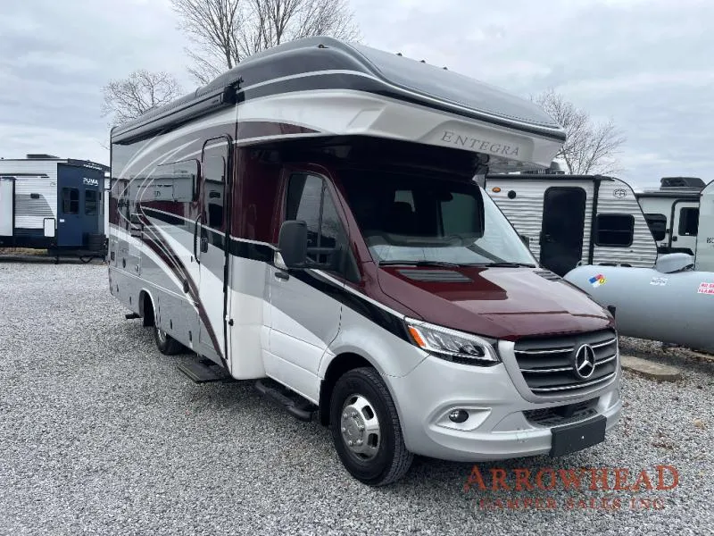 2024 Entegra Coach Qwest 24R - Photo 2