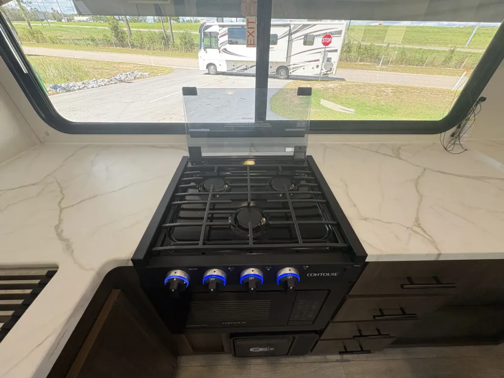 2027 Forest River Avenger 25MKO, Photos photo 6