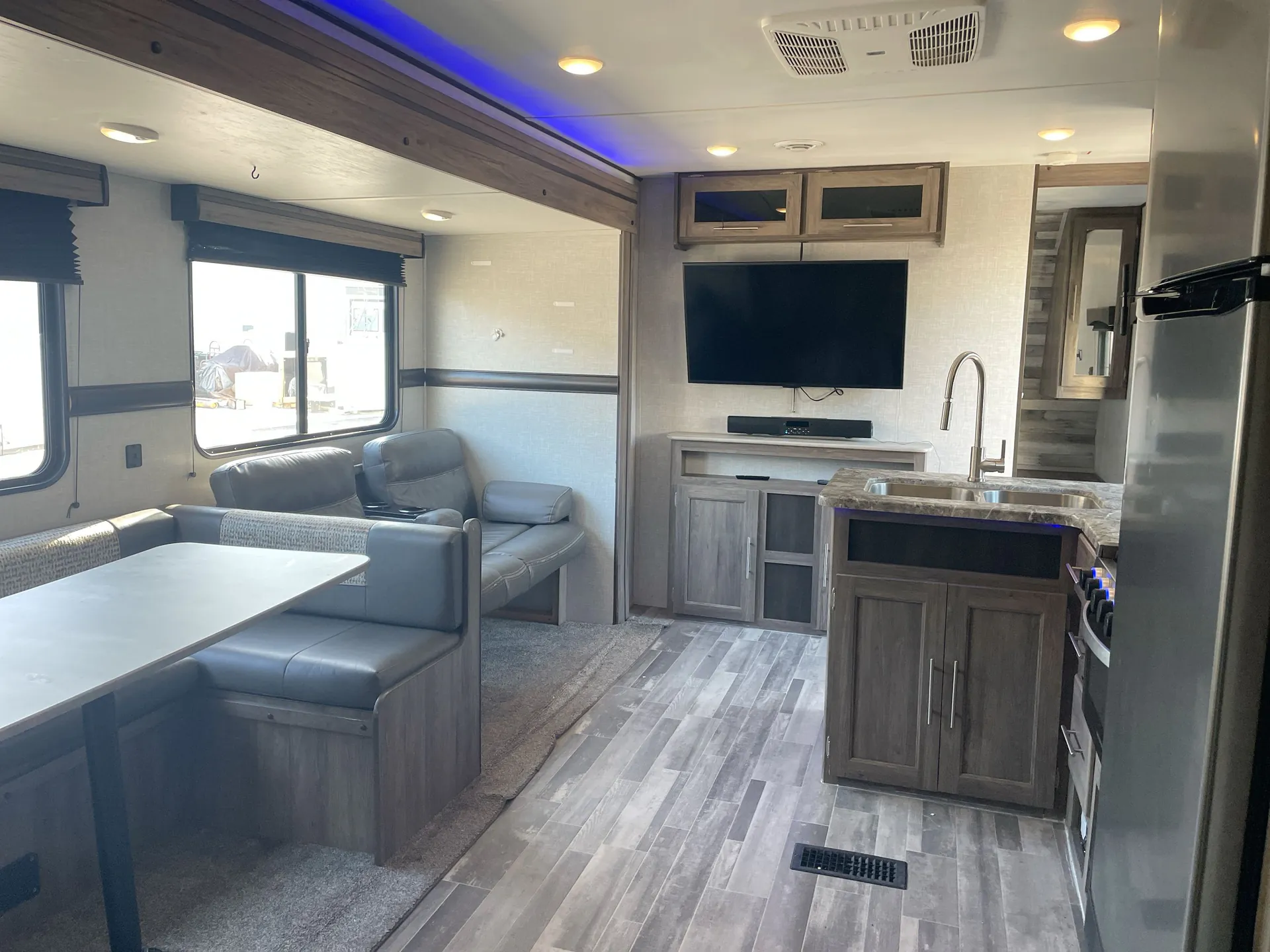 2022 CrossRoads Zinger 270BH - Photo 4