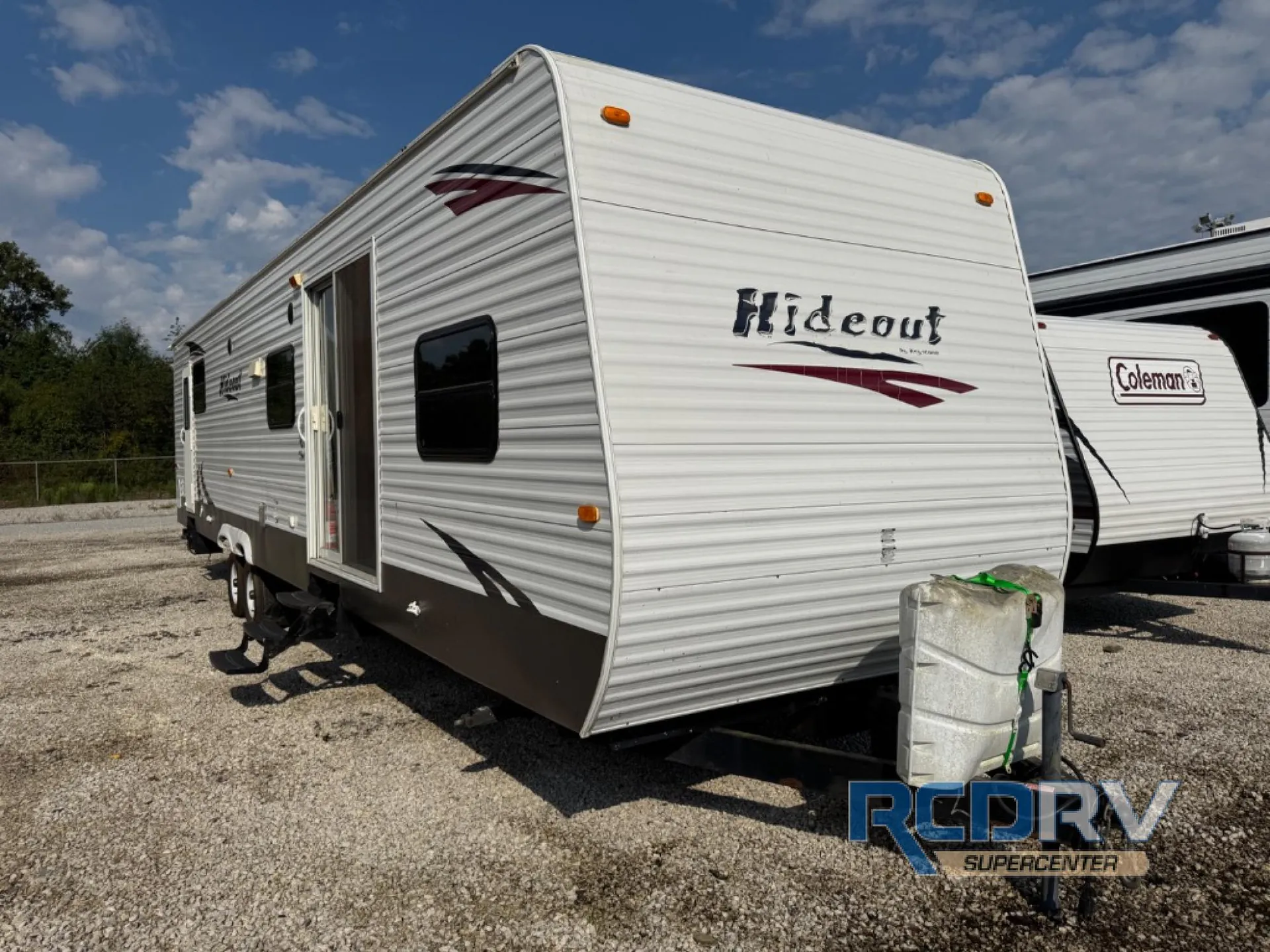 2010 Keystone Hideout 38BHDS — Photo 1