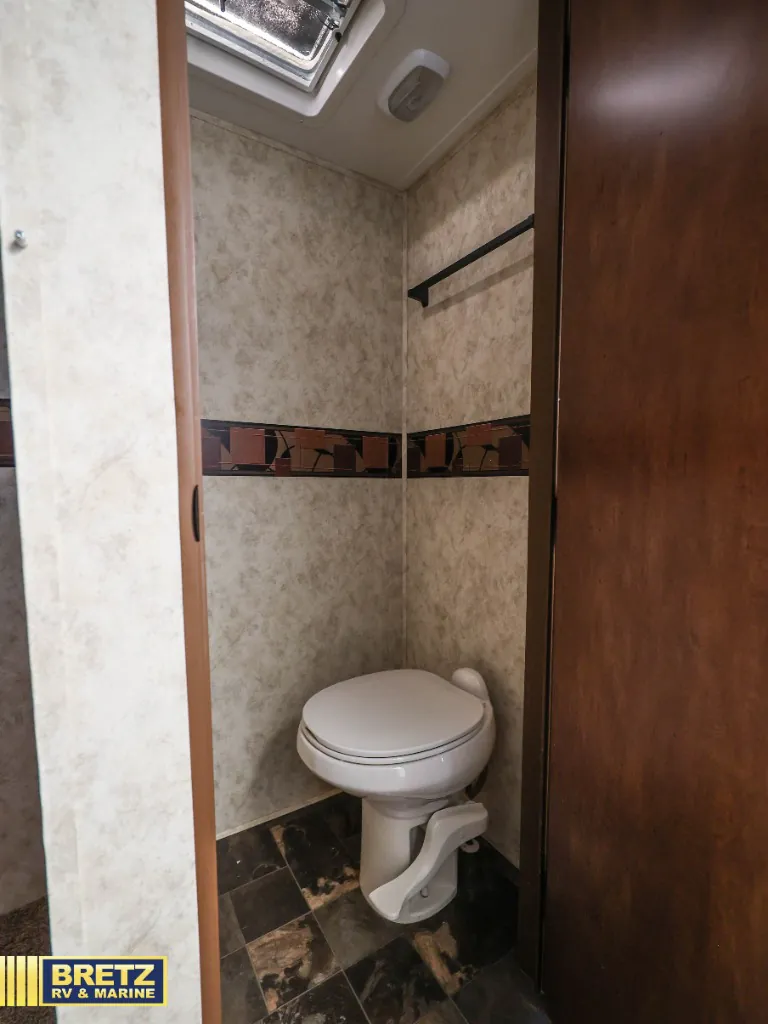 2012 Coachmen Chaparral 276RLDS - Photo 3