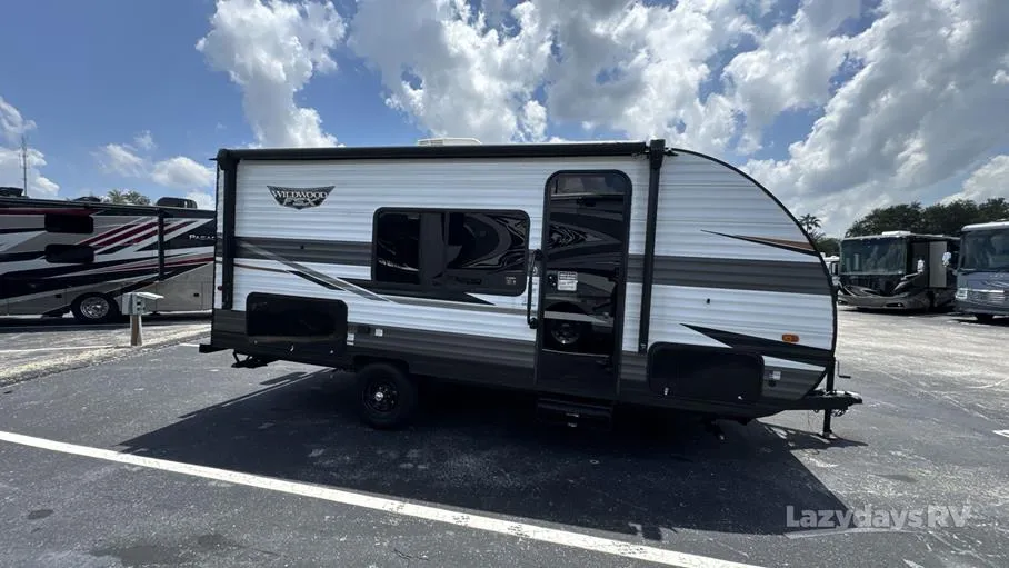 2024 Forest River Wildwood X-Lite 179DBK - Photo 3