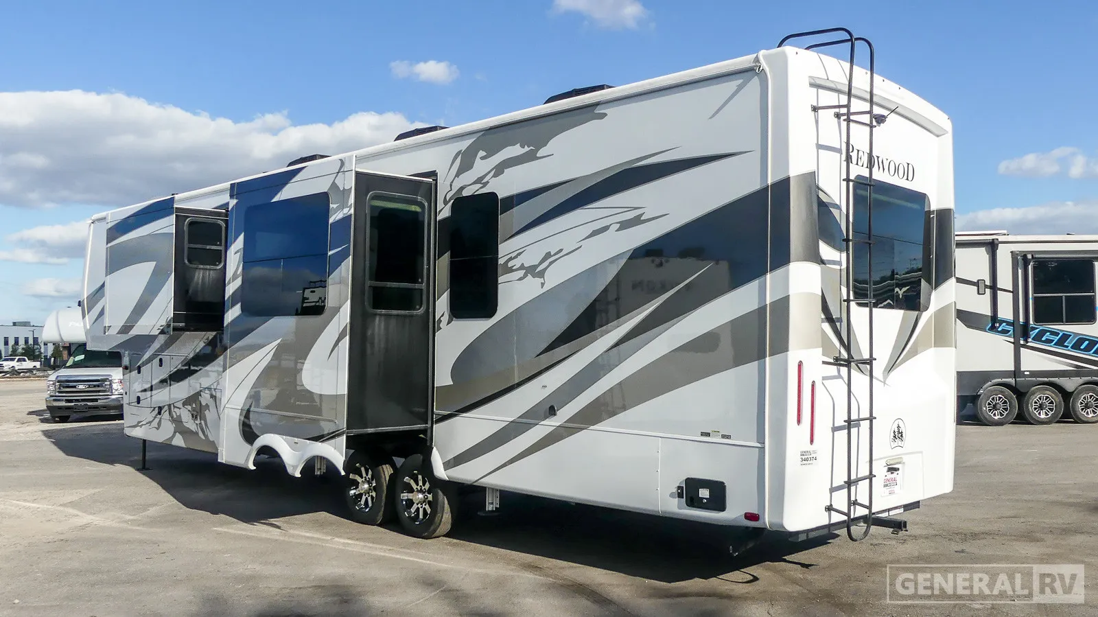 2021 Crossroads RV Redwood 4001LK - Photo 4