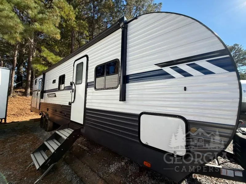 2024 Gulf Stream Conquest 323TBR - Photo 2