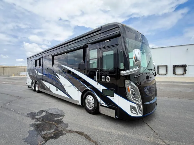 2021 Tiffin Zephyr 45 PZ - Photo 3