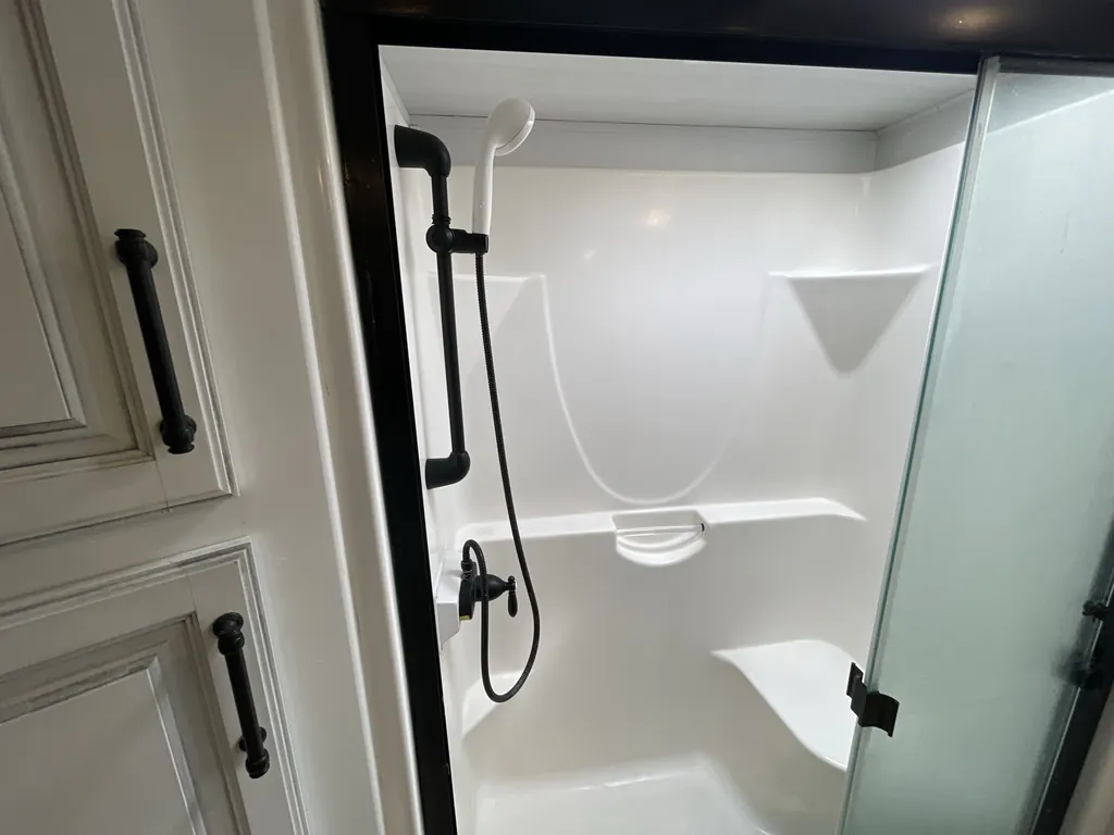2022 Keystone Montana 3231CK, Photos photo 16