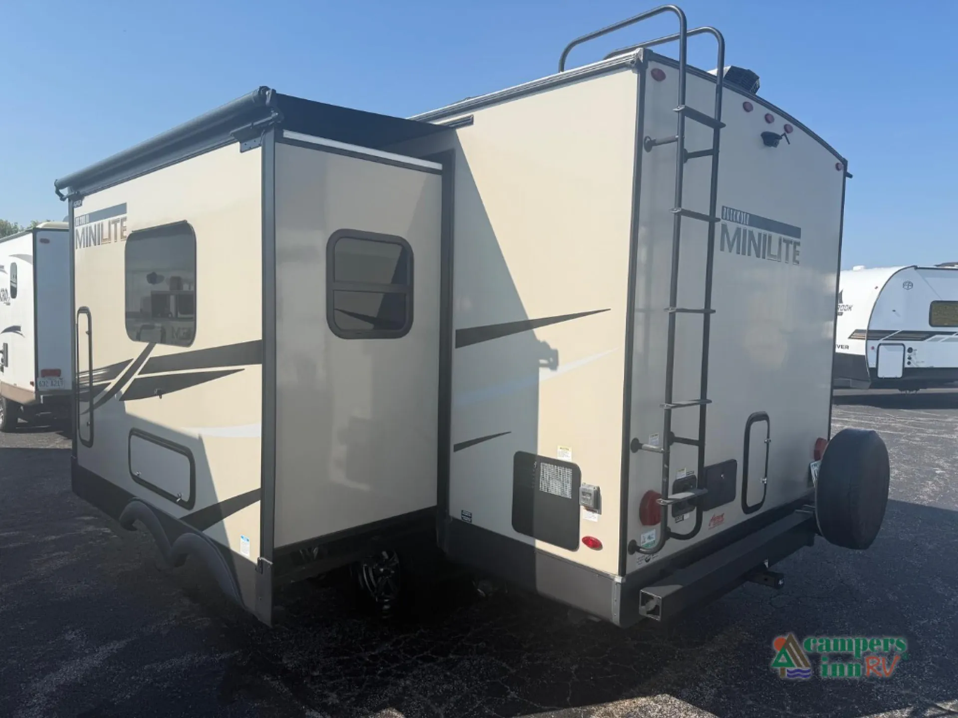 2022 Forest River Rockwood Mini Lite 2104S - Photo 4