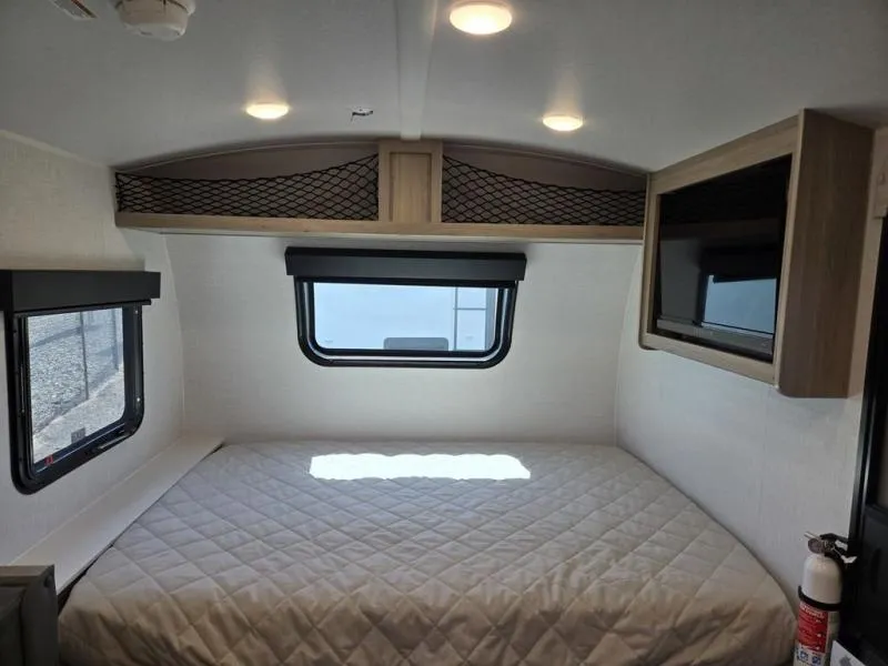 2025 Forest River RV Flagstaff E-Pro 20BH - Photo 4