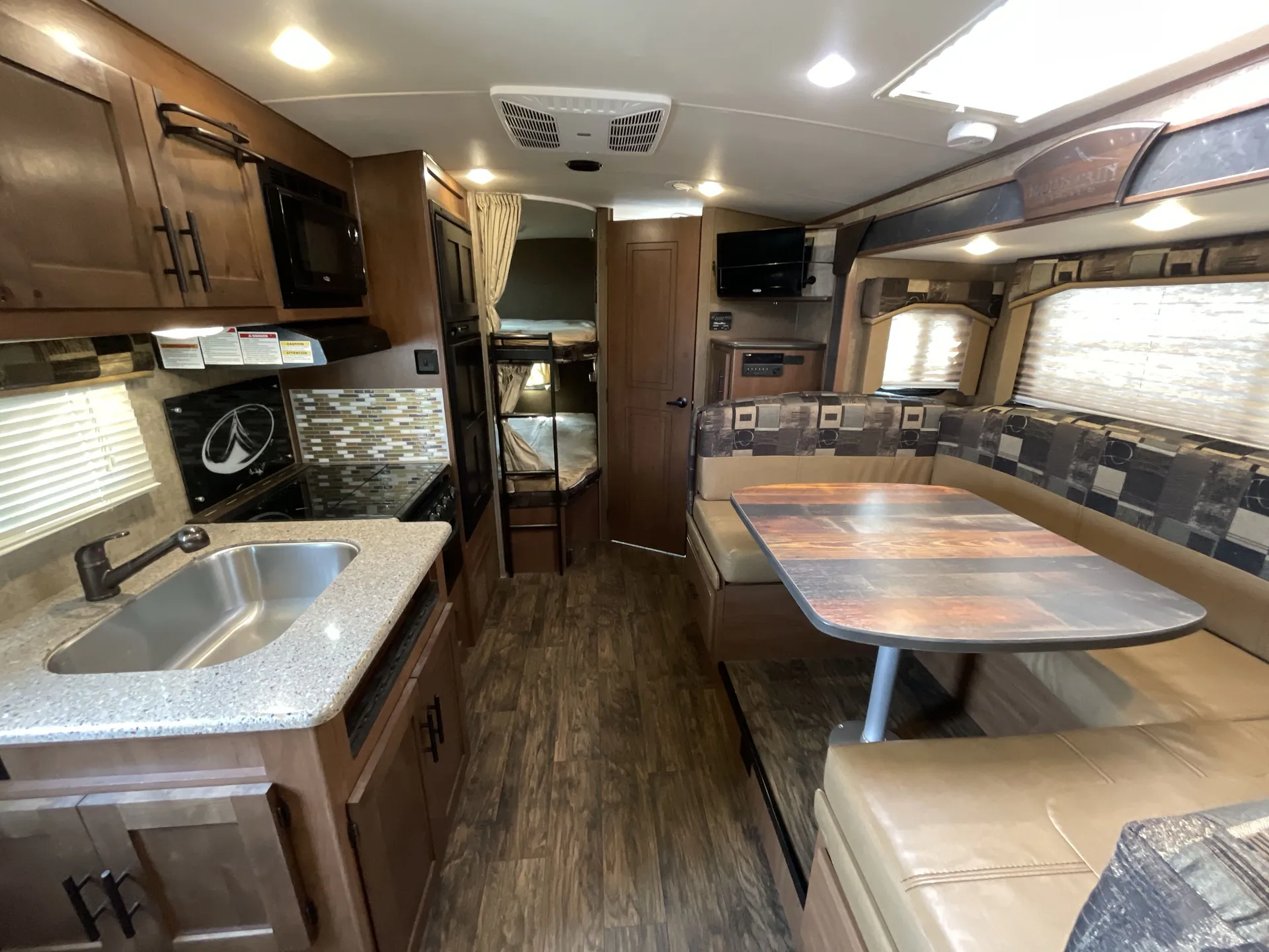 2018 Outdoors RV Mountain Series Creek Side 21DBS — living area main