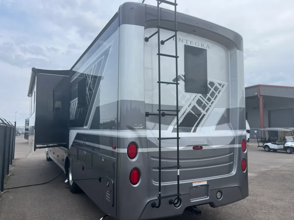 2026 Entegra Coach Accolade 37K, Photos photo 4