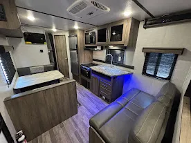 2021 CrossRoads Zinger Lite 252BH - Photo 3
