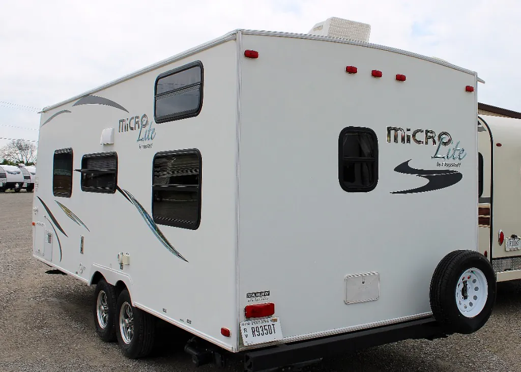 2014 Forest River RV Flagstaff Micro Lite 23LB — Photo 5