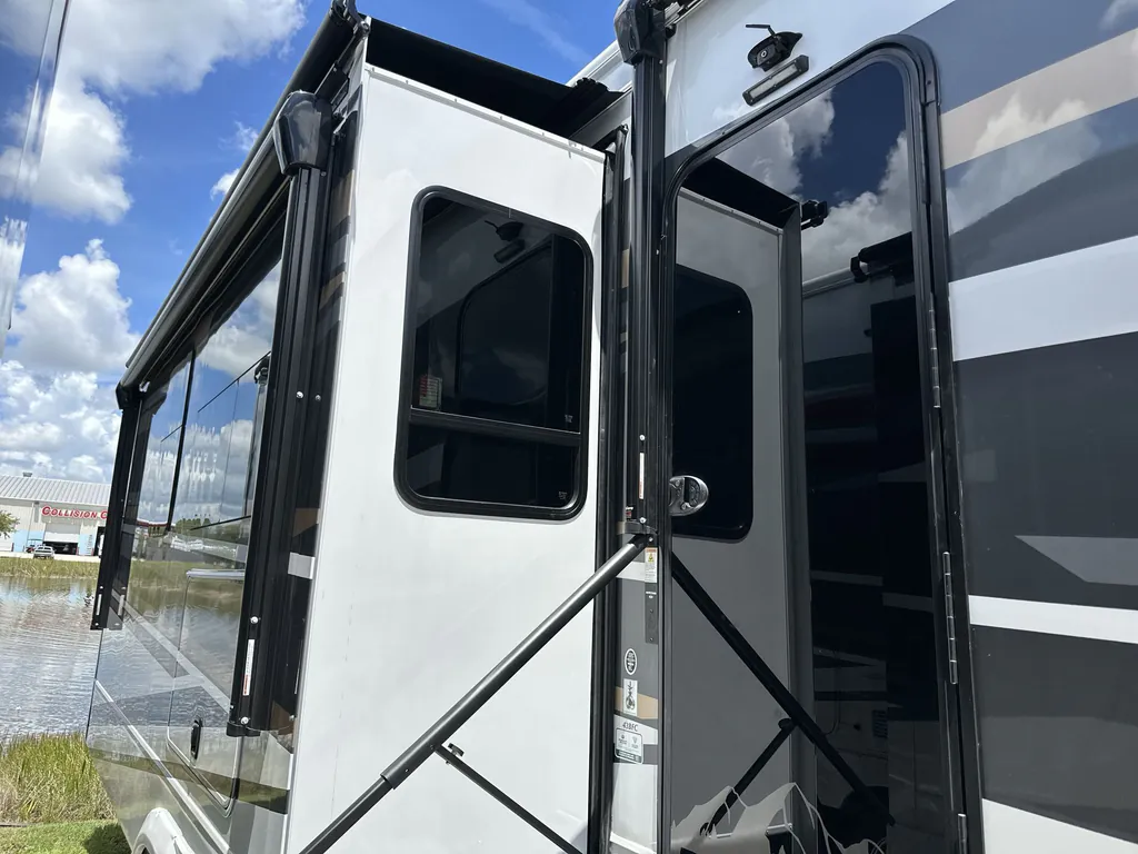 2026 Forest River Riverstone Legacy 43BFC, Photos photo 19