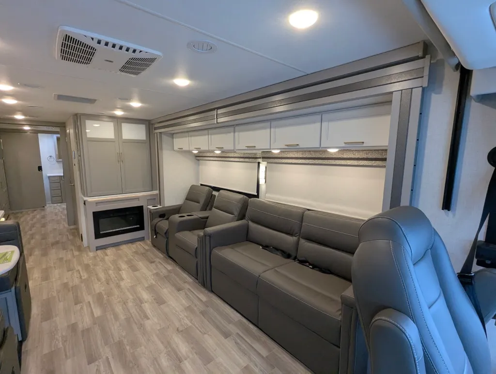 2026 Thor Motor Coach Windsport 36H, Photos photo 9
