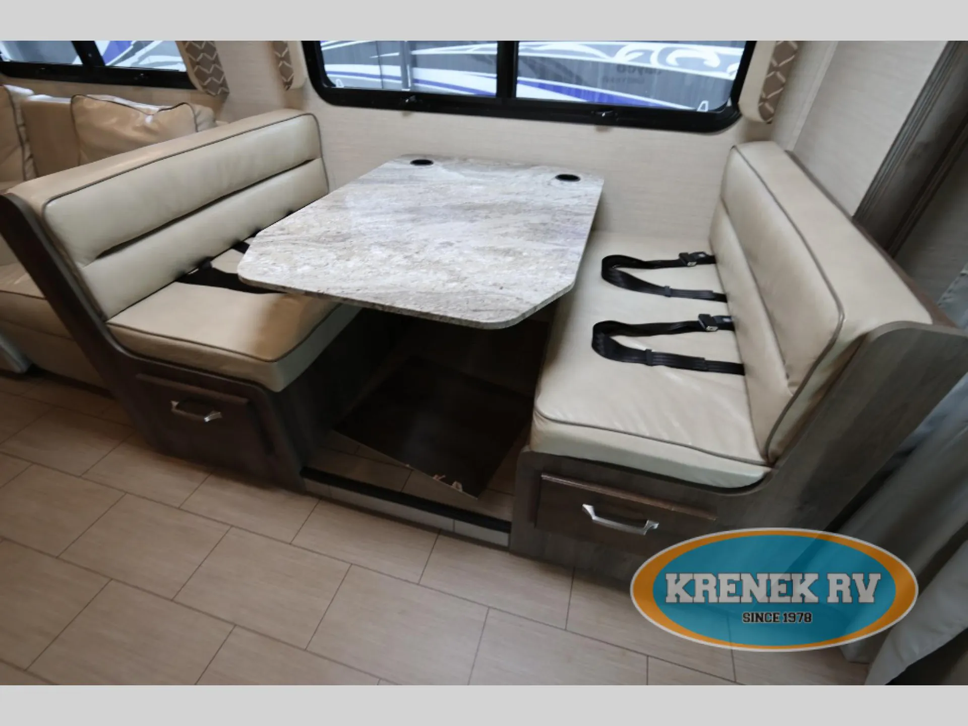 2019 Jayco Greyhawk 30Z - Photo 4