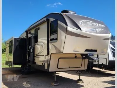 2017 Keystone Cougar 327RLK - Photo 2