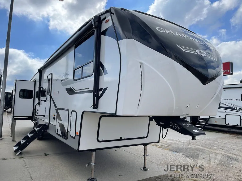 2023 Coachmen Chaparral X Edition 355FBX - Photo 4