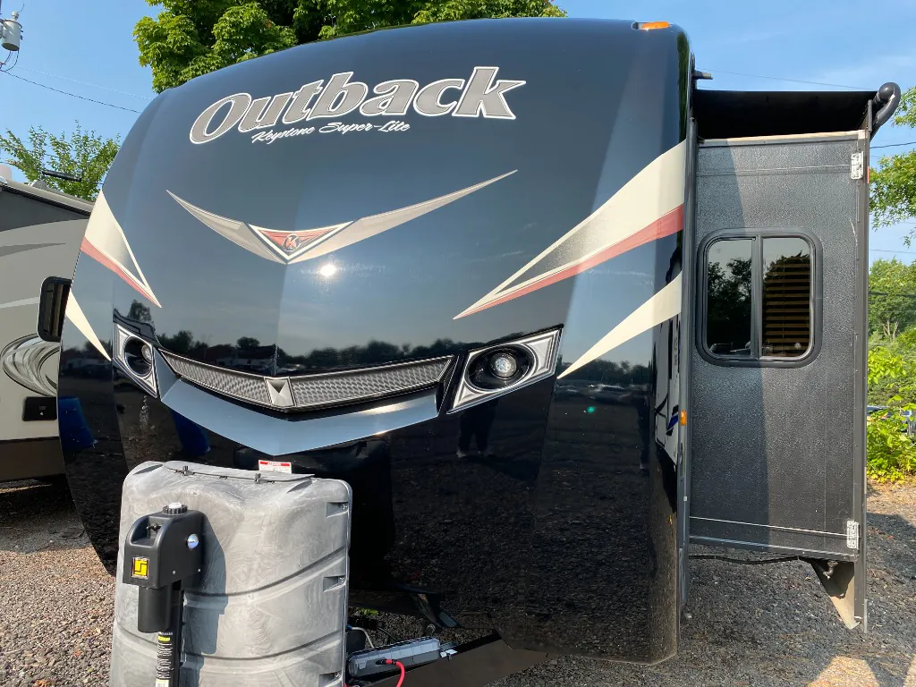 2015 Keystone Outback 277RL - Photo 2