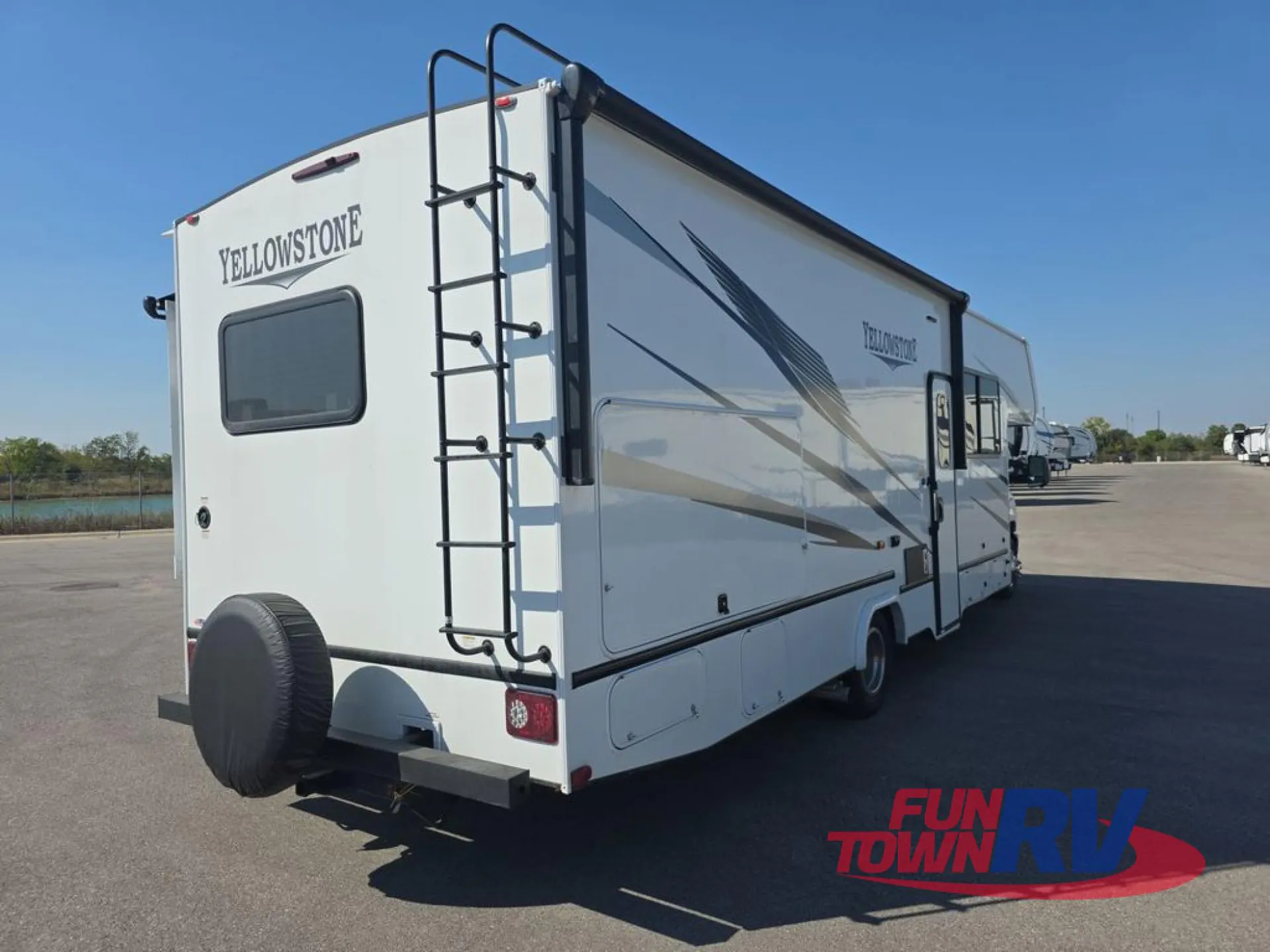 2026 Gulf Stream Yellowstone Y6314 - Photo 3