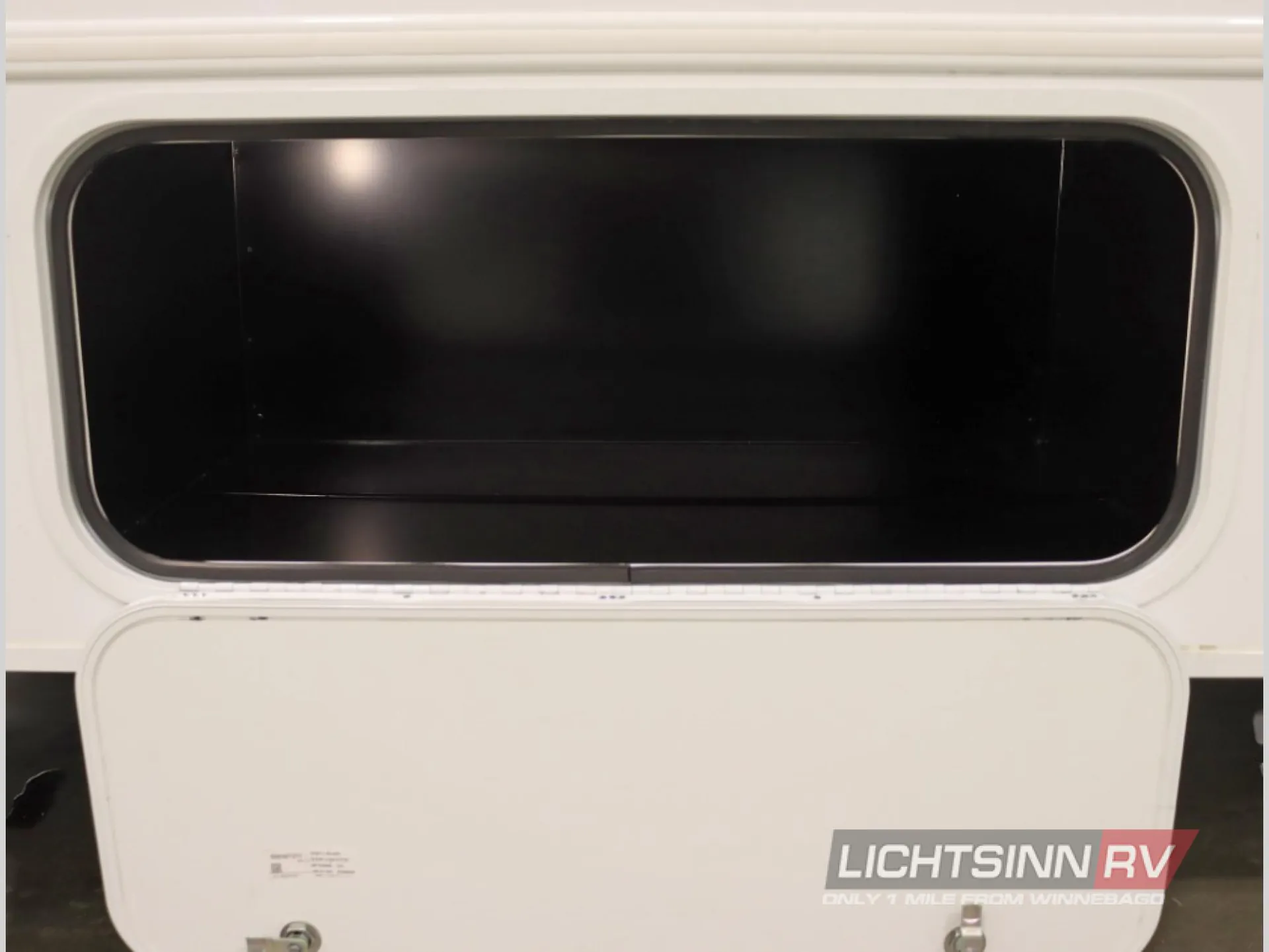 2026 Winnebago Sunflyer 28MB - Photo 4