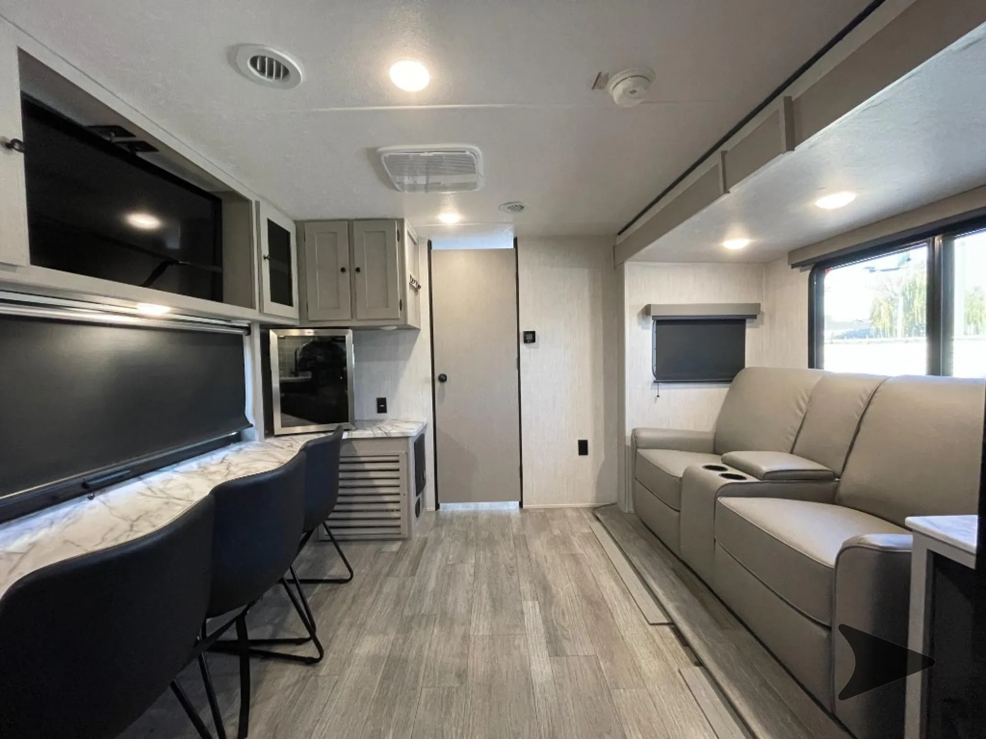 2025 Coachmen Apex Ultra-Lite 242BARV - Photo 3