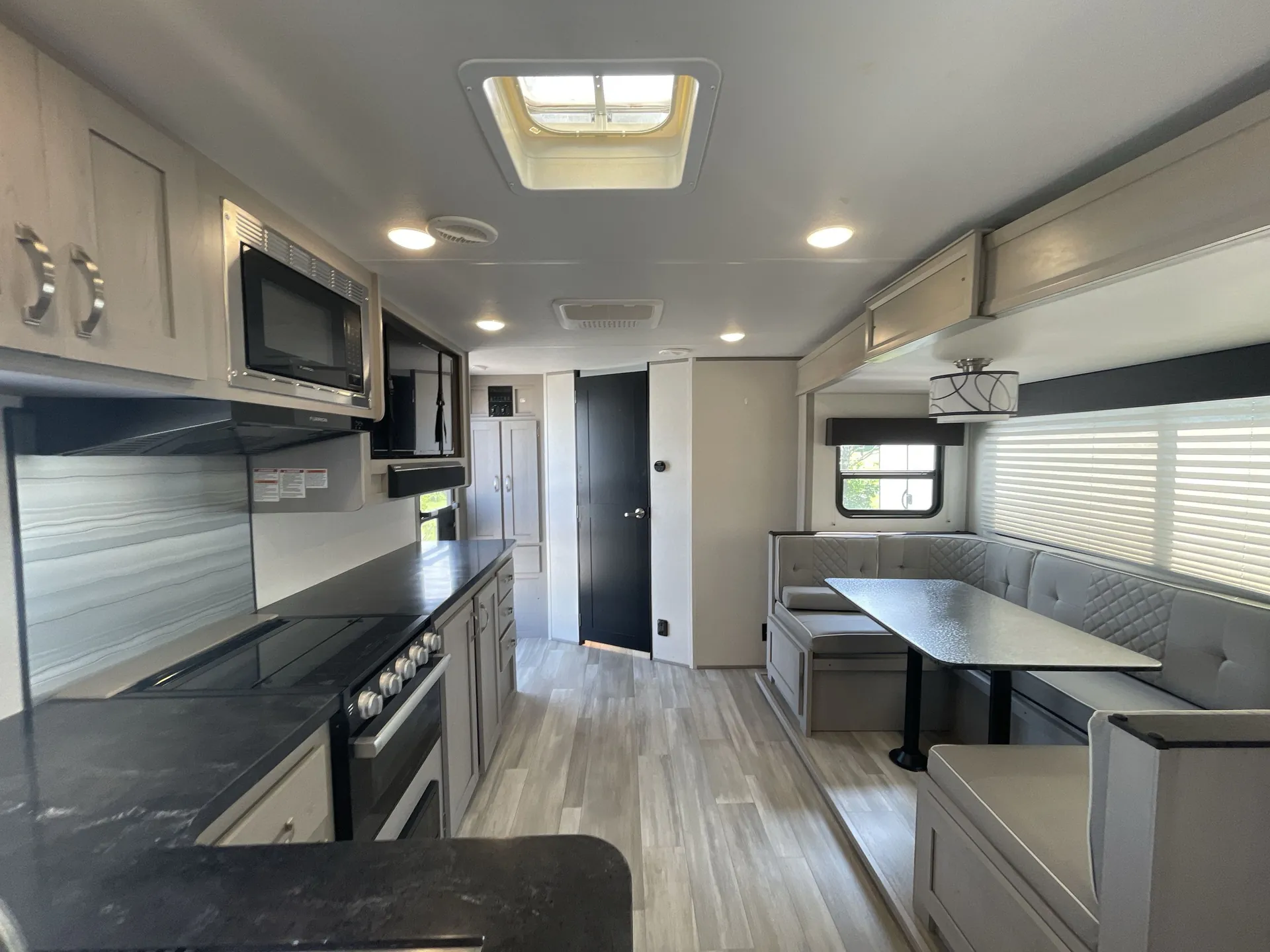 2022 Prime Time Tracer 22RBS — living area main