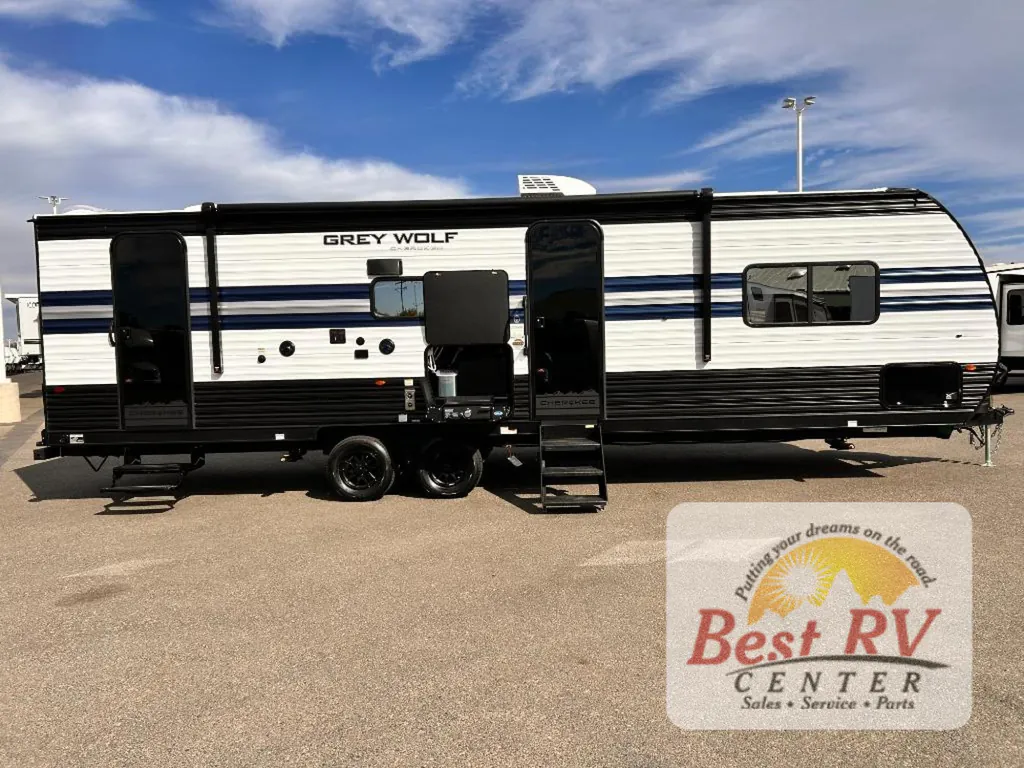 2027 Forest River Cherokee Grey Wolf 26KF, Photos photo 2