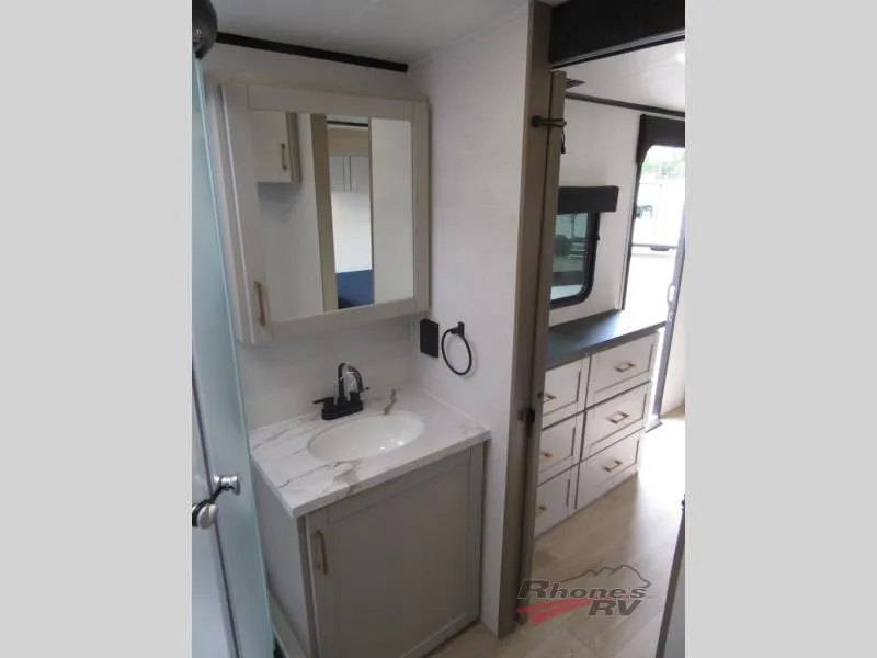 2027 Jayco Jay Feather 26FK - Photo 4