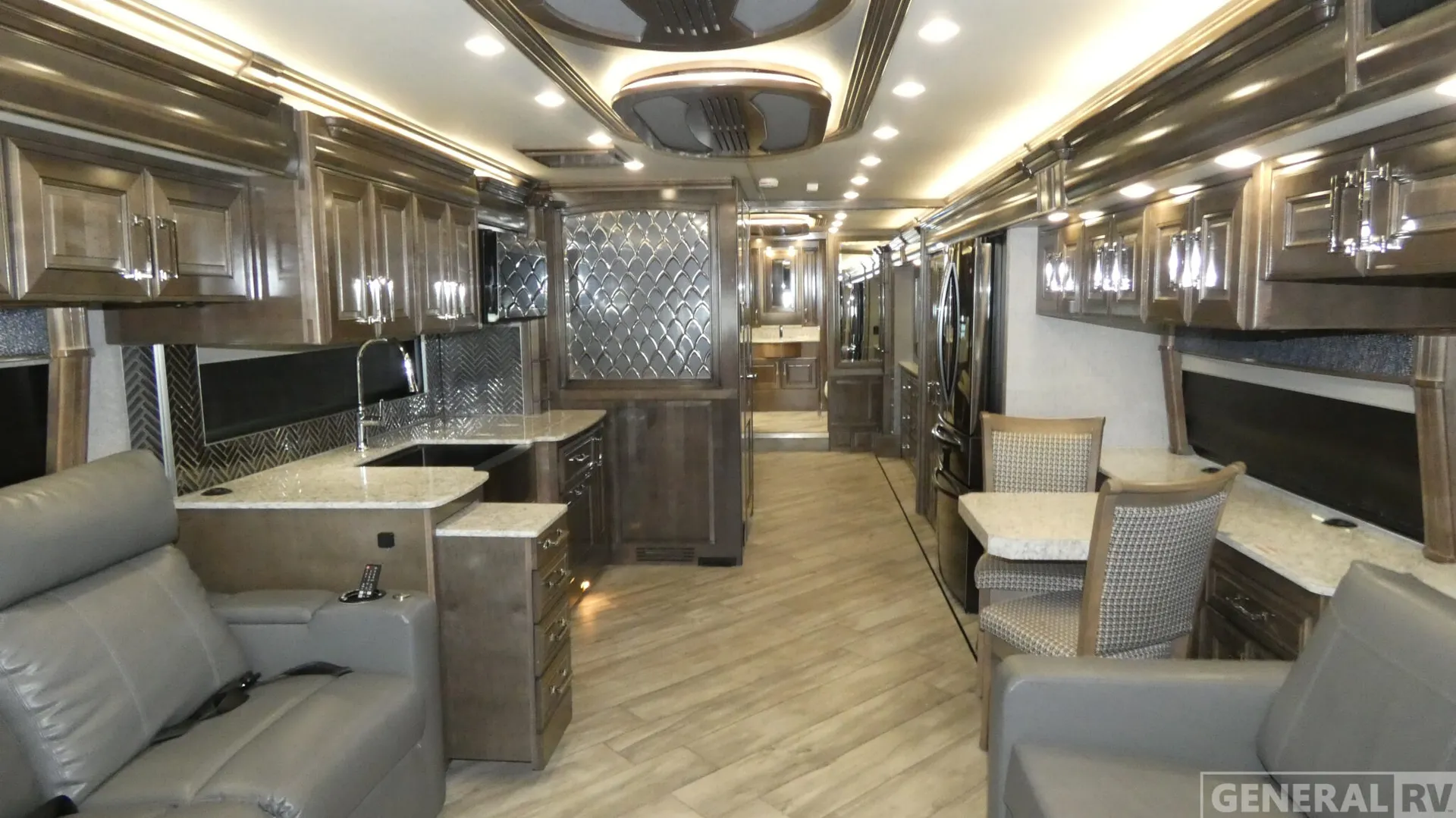 2023 American Coach American Dream 45A - Photo 3