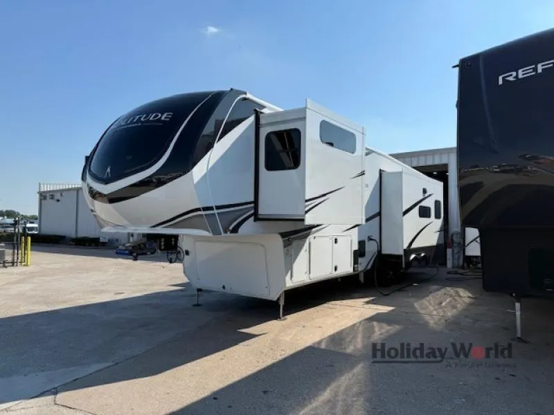 2026 Grand Design Solitude 370DV - Photo 3